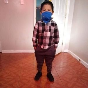 Meet your Posher, Elia